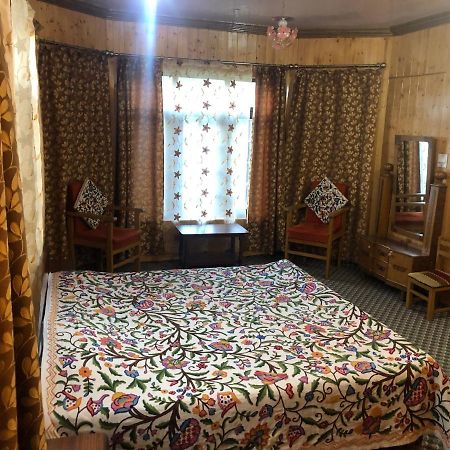 Dilaram Guest House Srinagar  Exterior photo