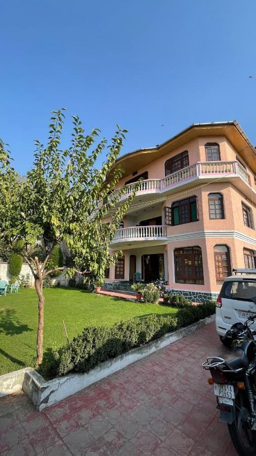Dilaram Guest House Srinagar  Exterior photo