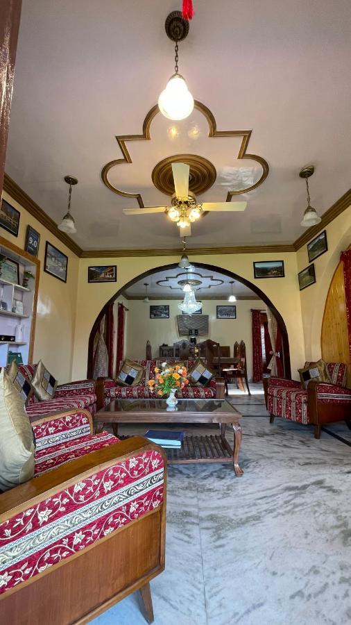 Dilaram Guest House Srinagar  Exterior photo